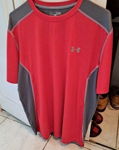 Men's Under Armour Fitted XL Shirt
